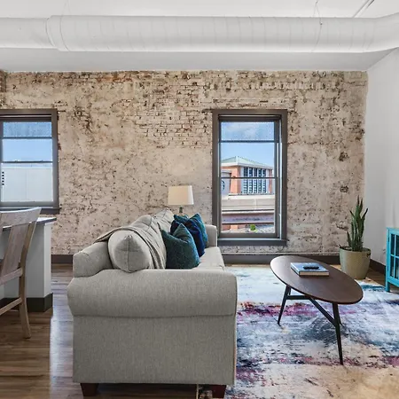 Chic Loft Apt-Parking-Wd-P205